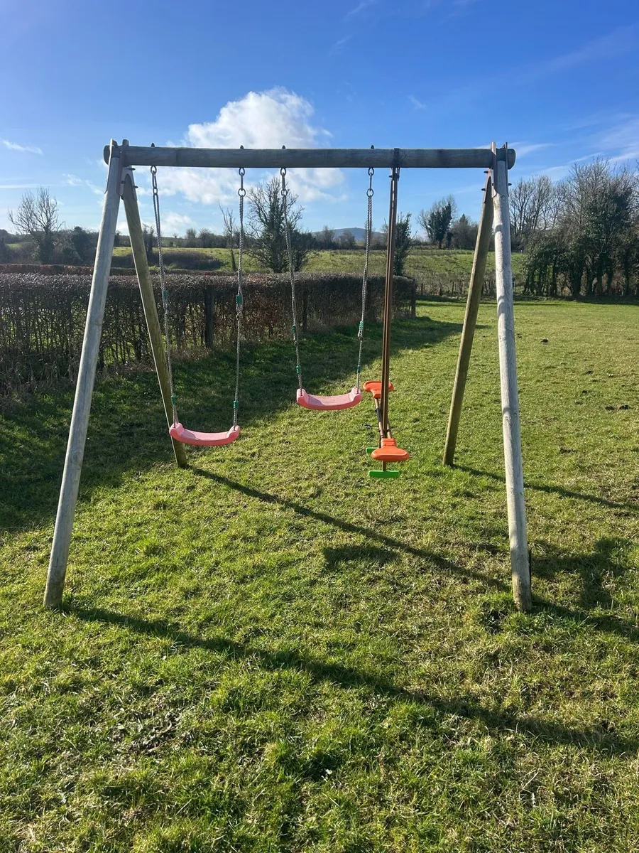 Kids swing