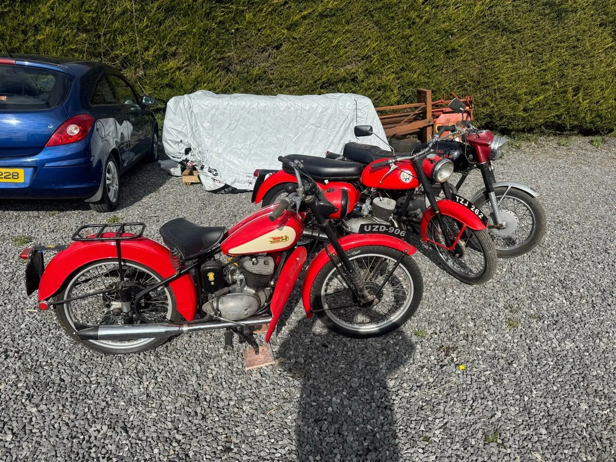 Vintage motorbikes - Image 1