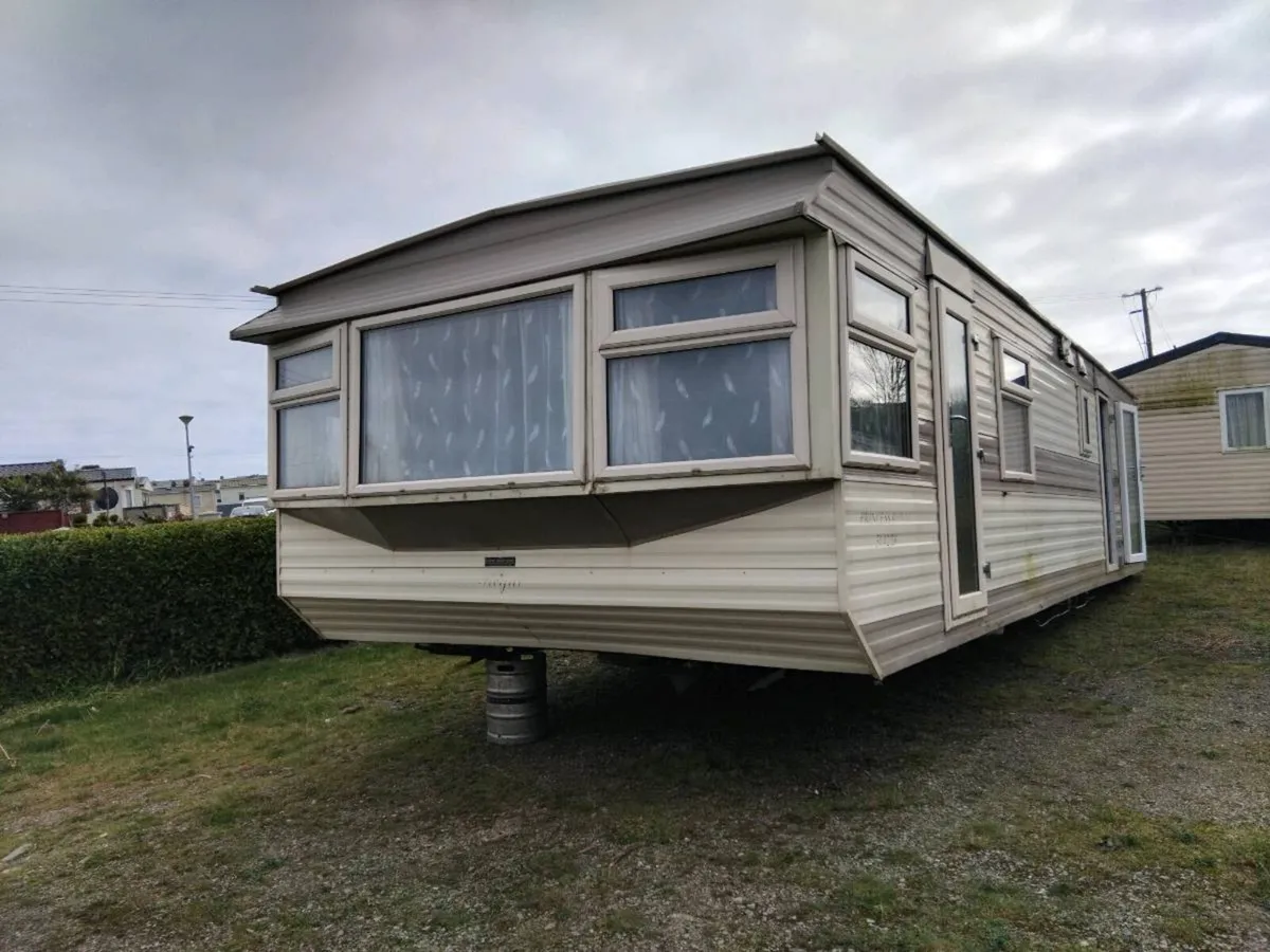Mobile home - Image 1