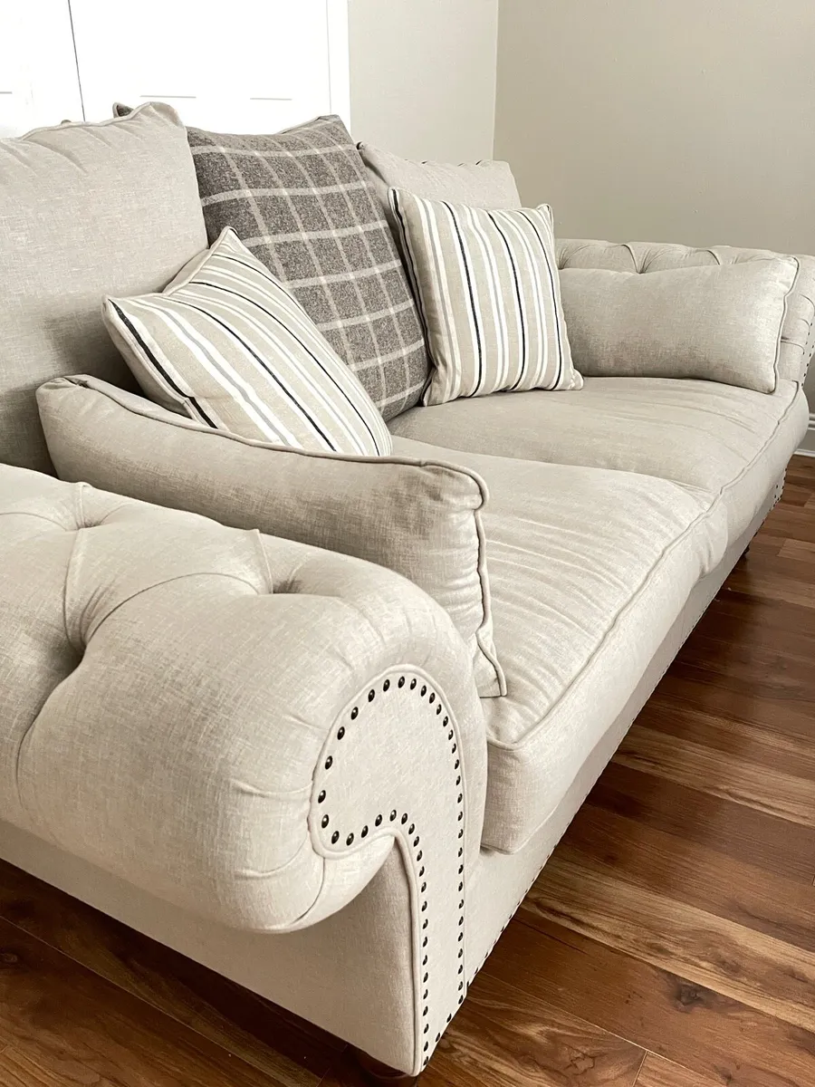 Chesterfield Sofa - Image 4