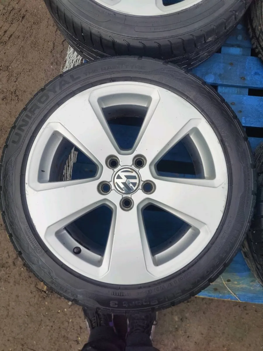 VW 17' ALLOYS WITH GOOD TYRES - Image 2