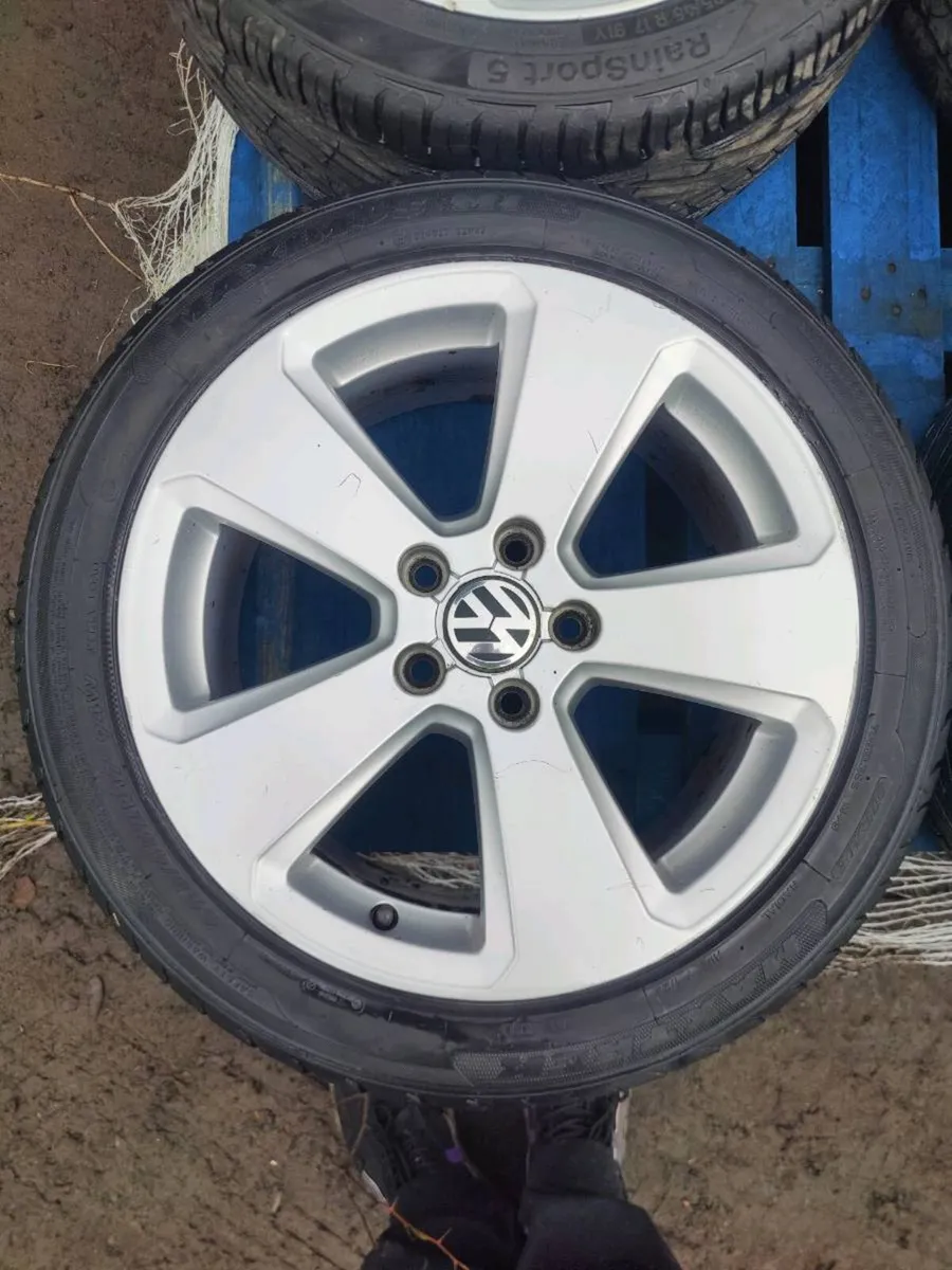 VW 17' ALLOYS WITH GOOD TYRES - Image 3