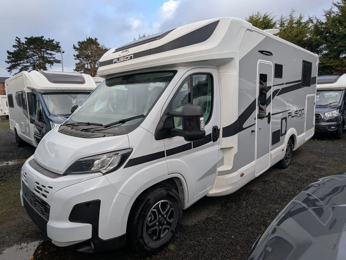 5 Berth Motorhome with Twin Single Beds and Garage - Image 1