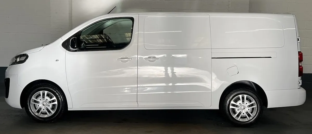 2022 Vauxhall Vivaro Panel Van - Image 4