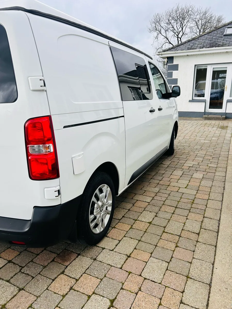 Camper van - Image 2