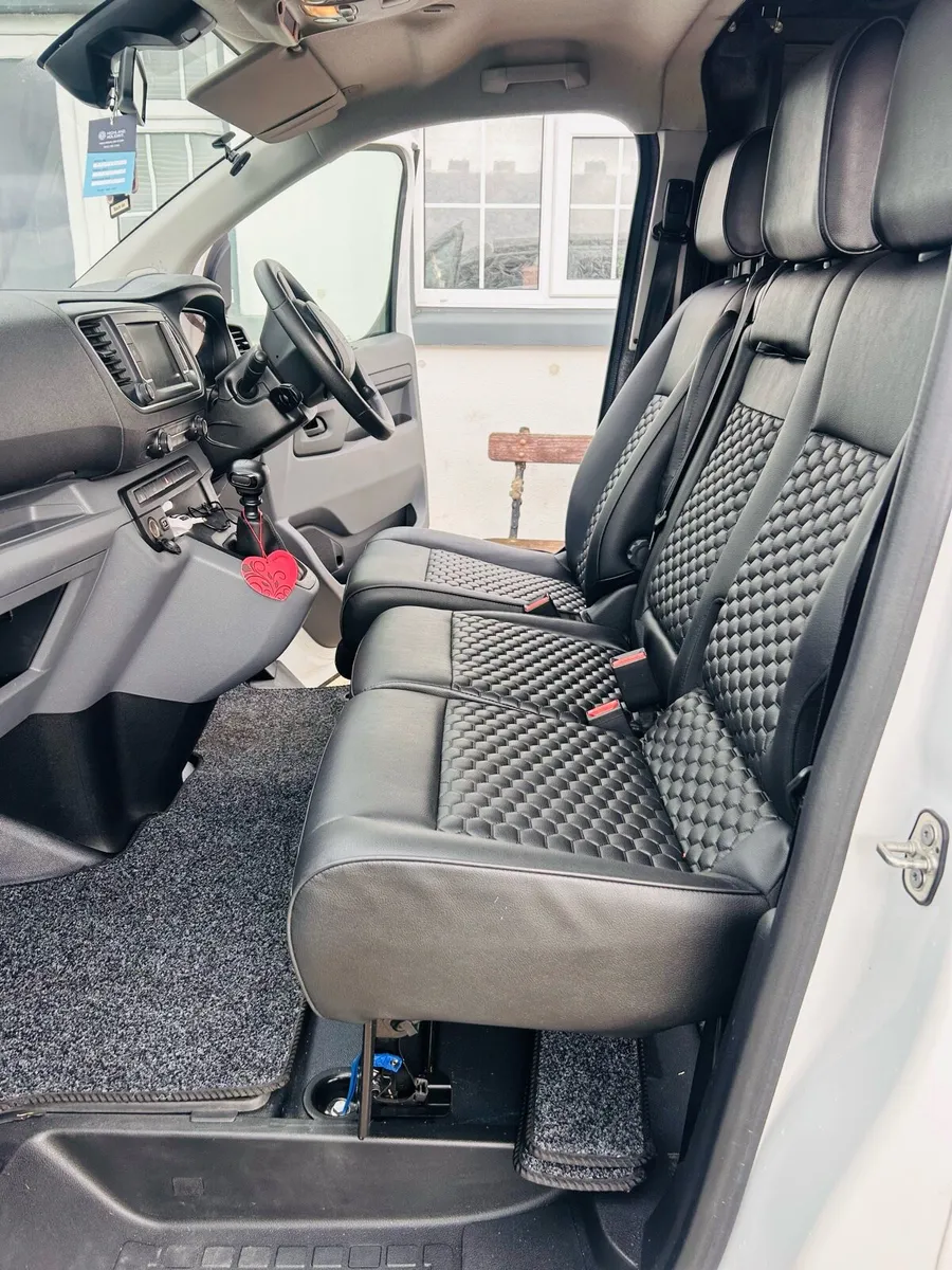 Camper van - Image 3