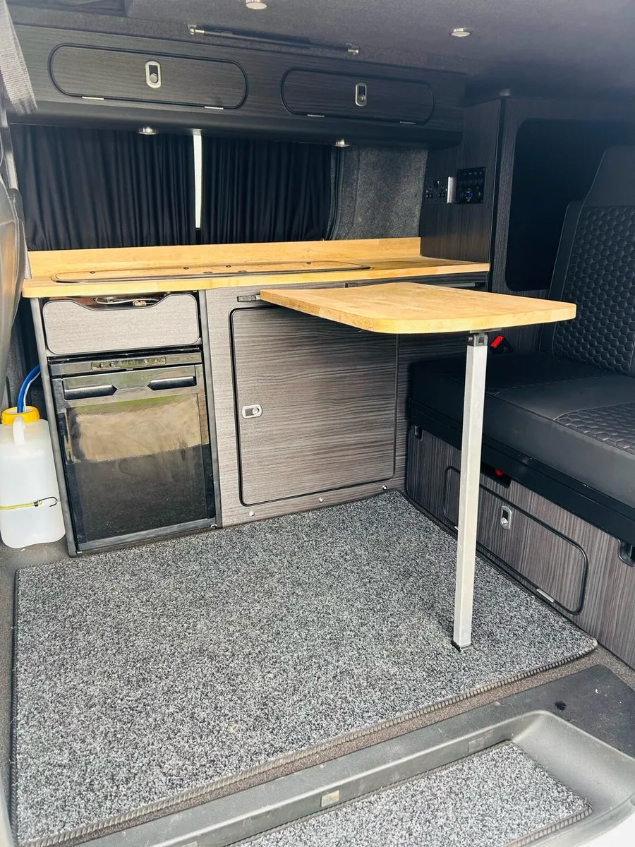 Camper van - Image 4