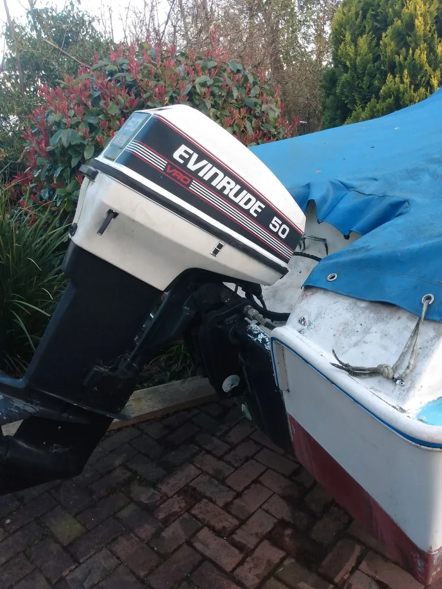 Boat, engine and trailer - Image 3