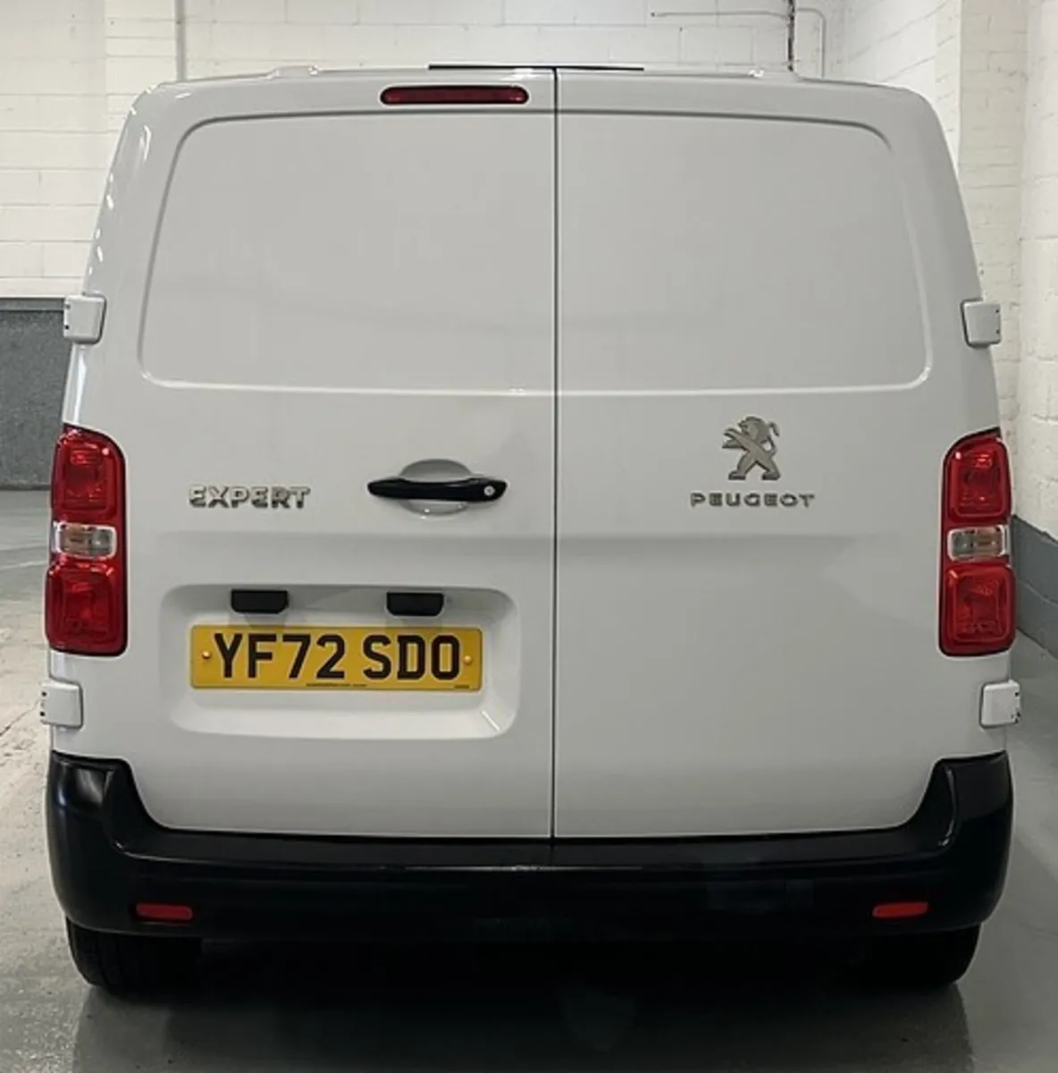 2022 Peugeot Expert Panel Van - Image 2