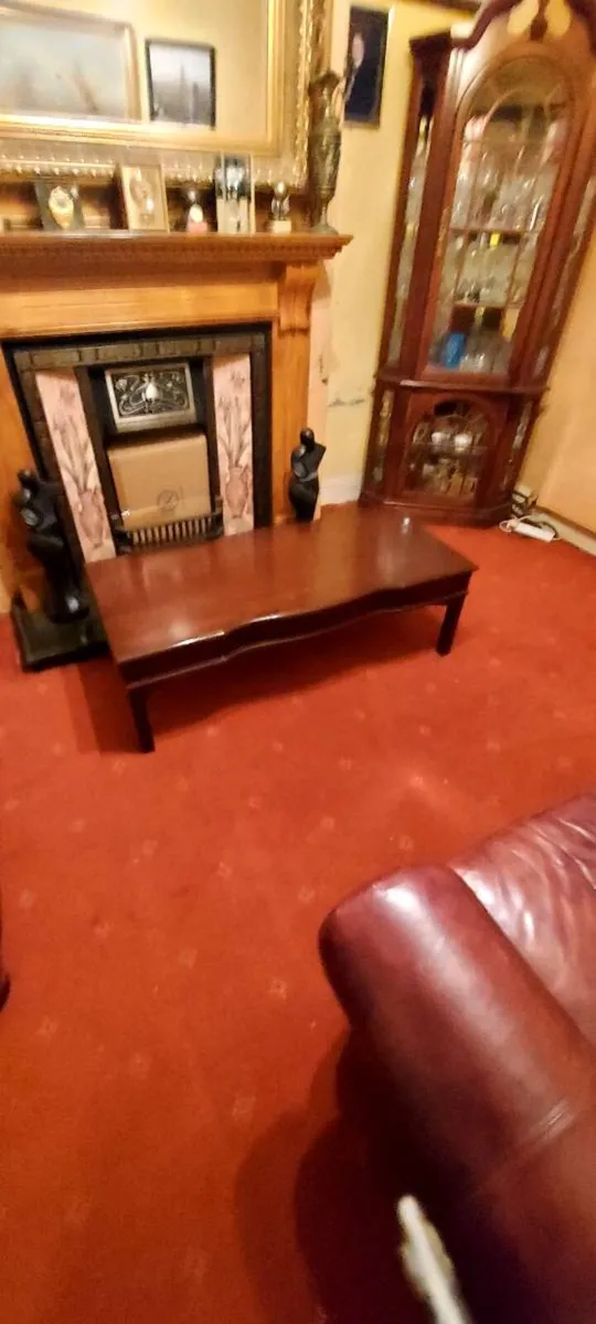 Vintage mahogany coffee table - Image 2