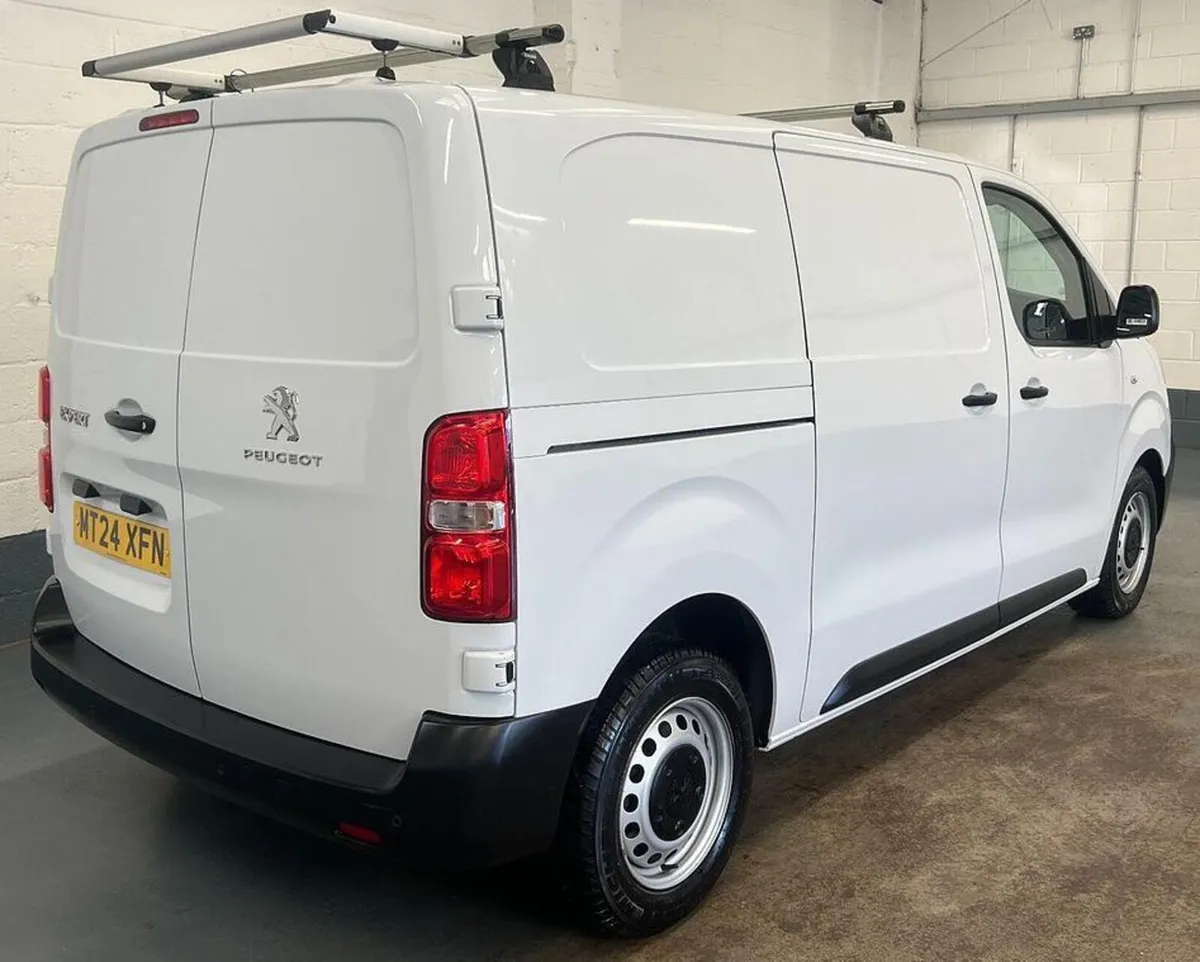 2024 Peugeot Expert Panel Van - Image 3