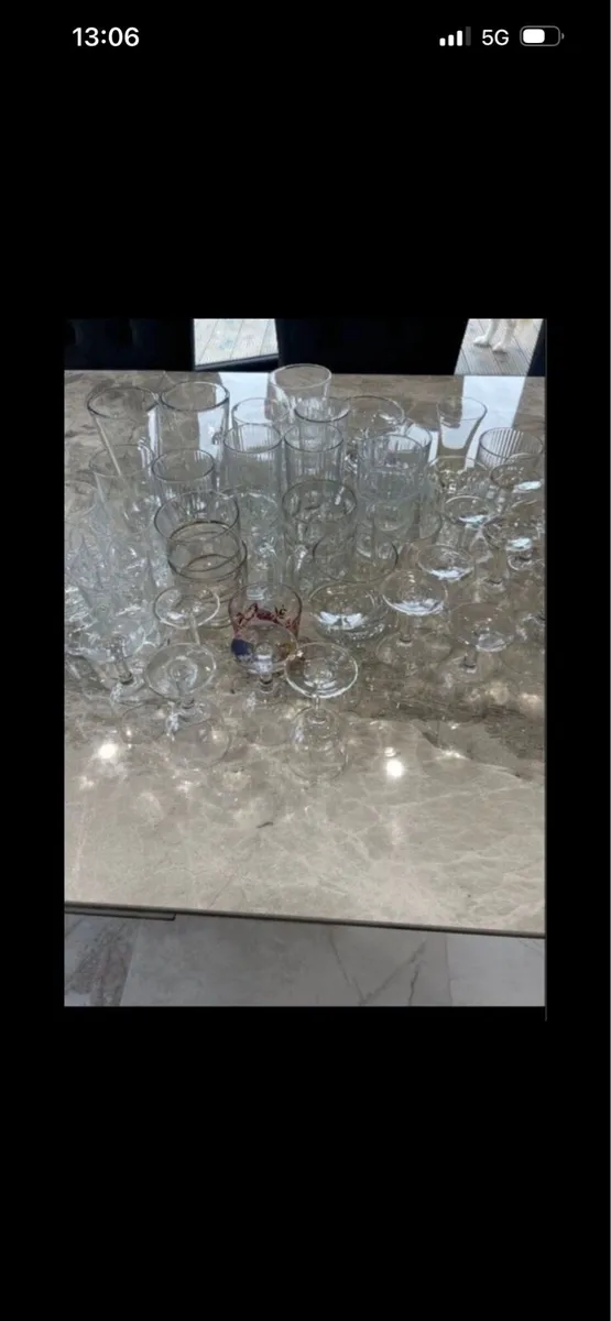 Large box of mixed glasses - Image 4