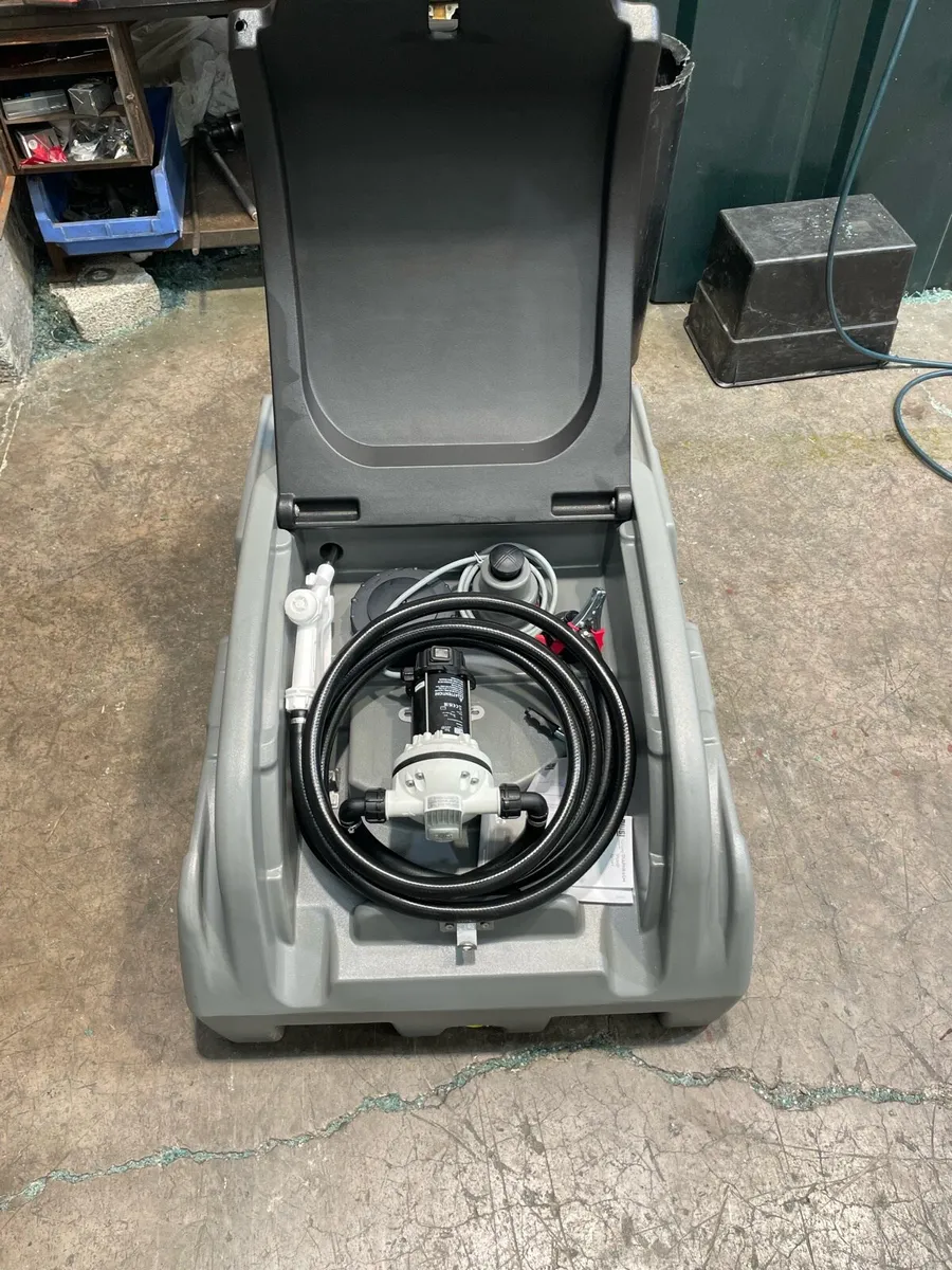 Oil storage tanks - Image 3