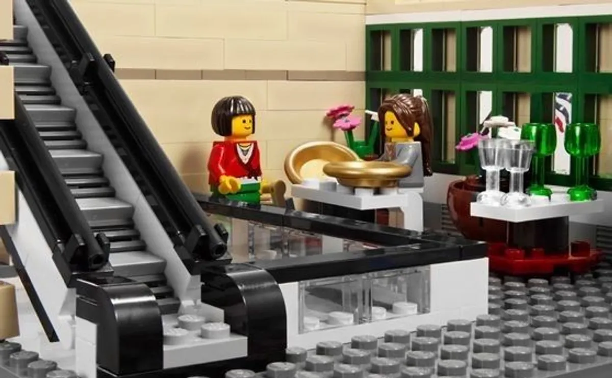 Lego Grand Emporium - Image 3