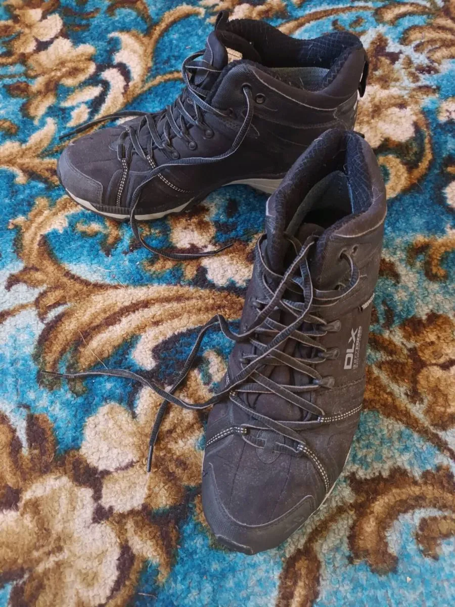 Vibram Walking Boots - Image 3