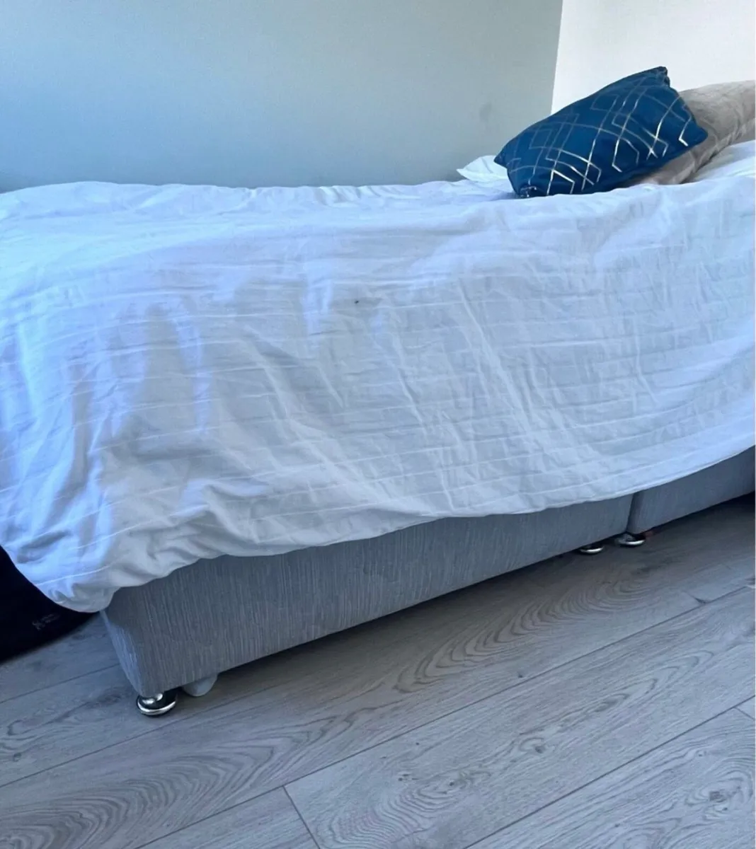 Double Bed - Image 2