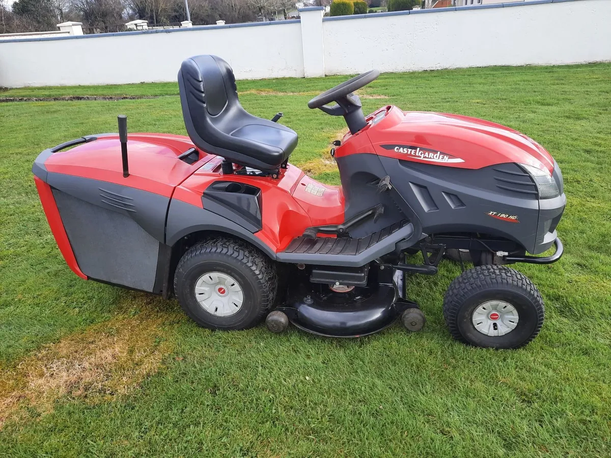 Castlegarden Ride On Lawnmower - Image 1