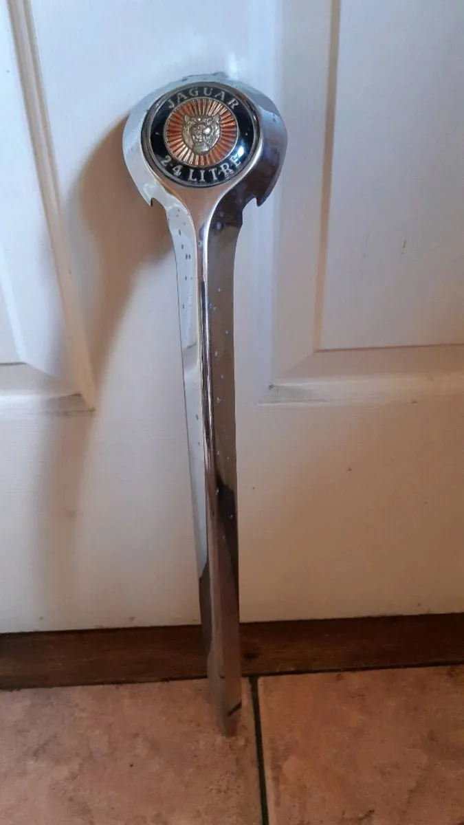 Jaguar Mk2 Emblem - Image 2