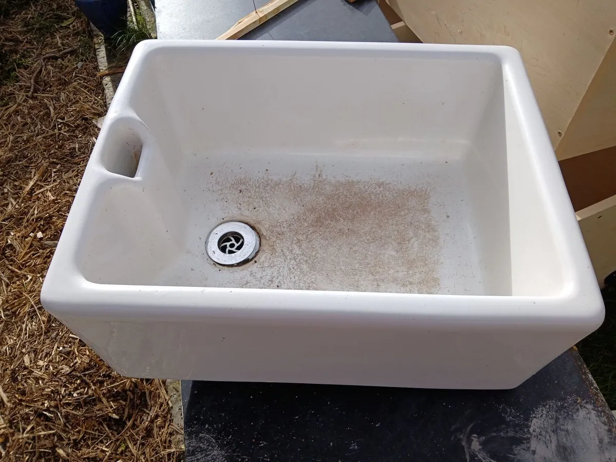 Belfast sink in good condition - Image 3