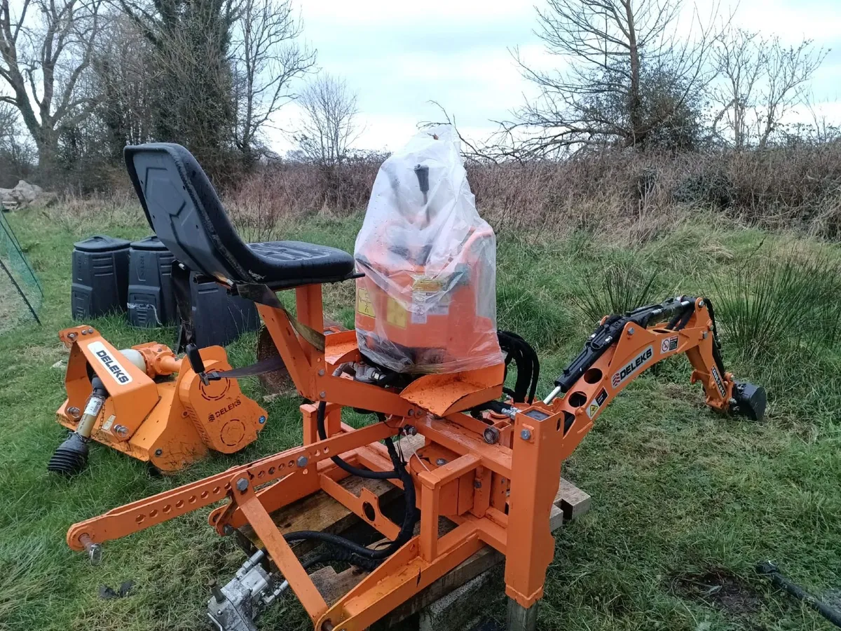 Deleks Backhoe for Compact Tractor - Image 1