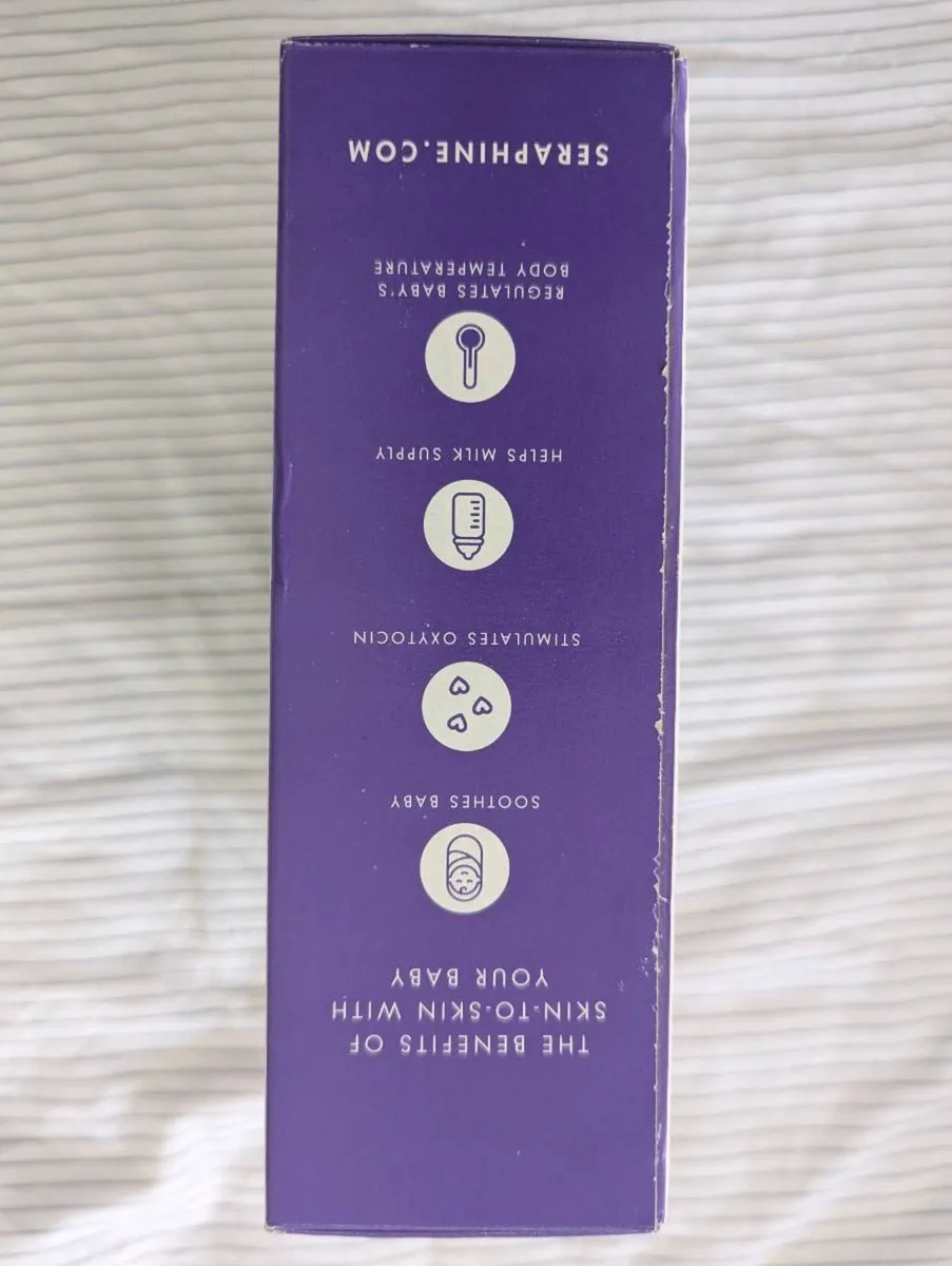 Baby wearing skin to skin - Image 2