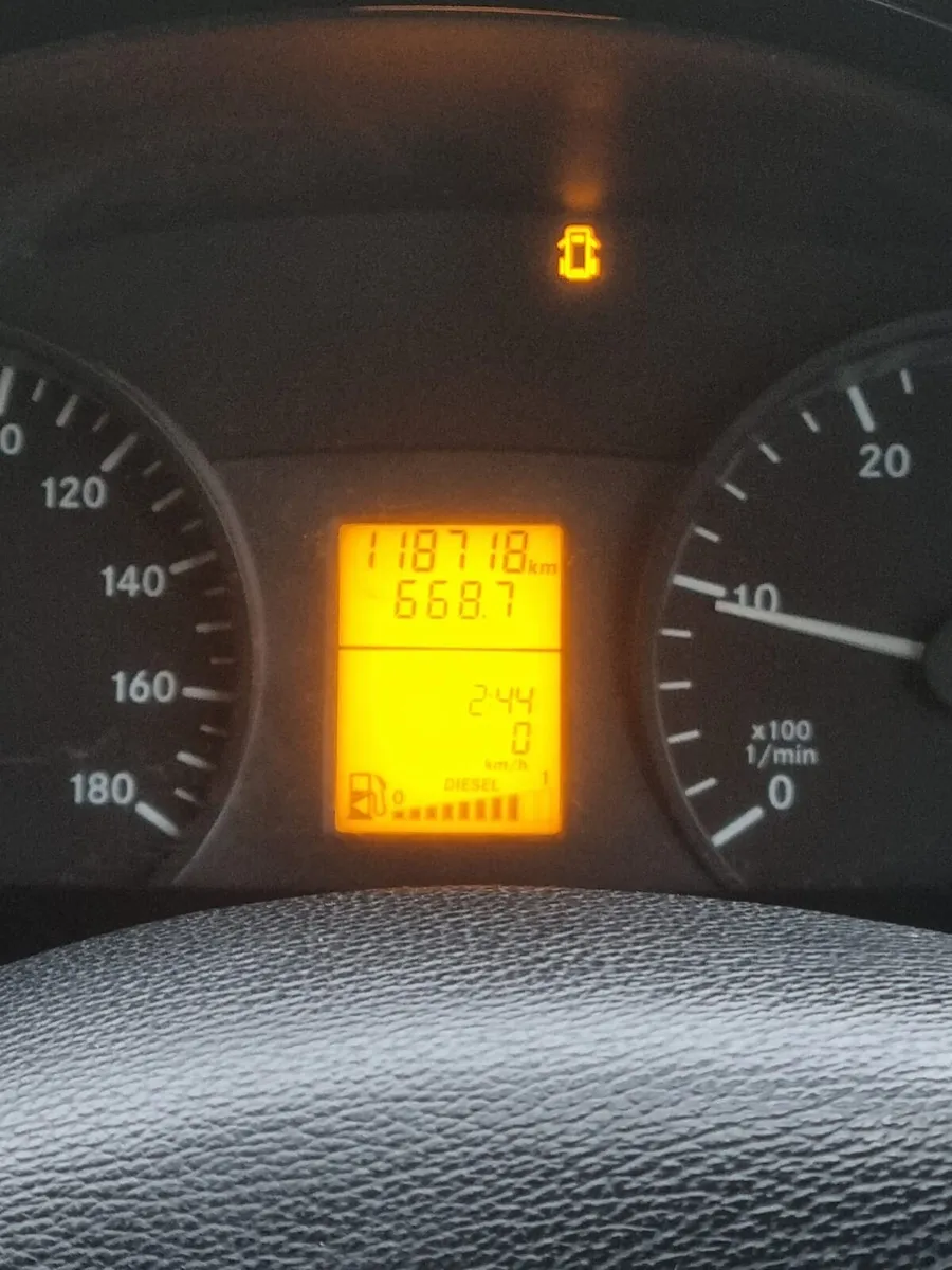 Mercedes sprinter Campervan. 4berth - Image 2