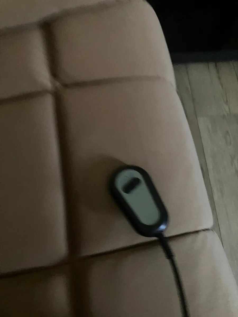 Electric Recliner chair - Image 2