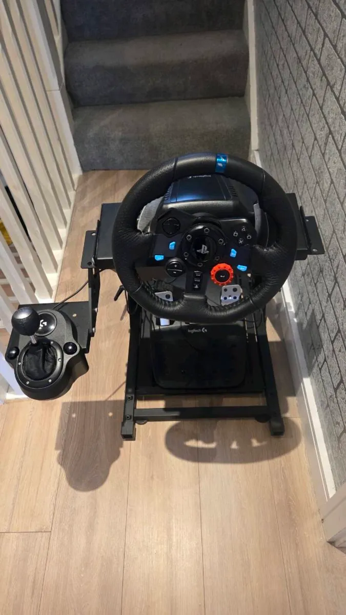 Logitech G29 Driving Force Racing Wheel for PlaySt - Image 1