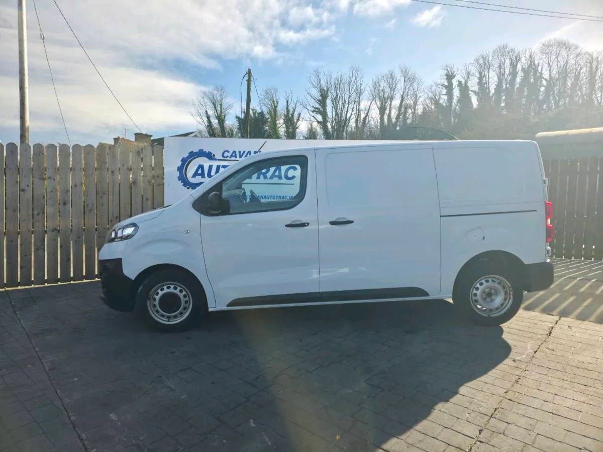 Vauxhall Vivaro - Image 2