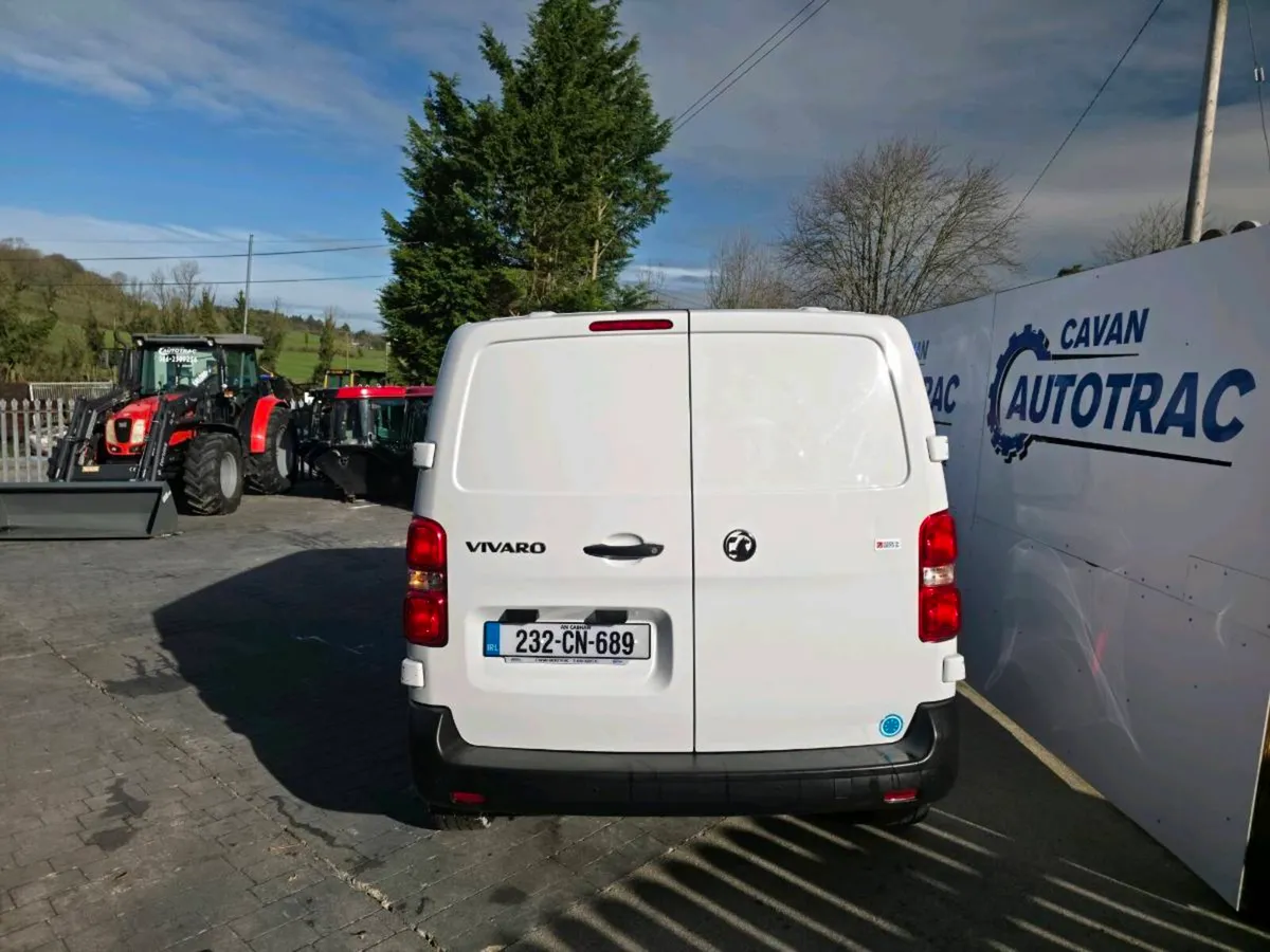 Vauxhall Vivaro - Image 4