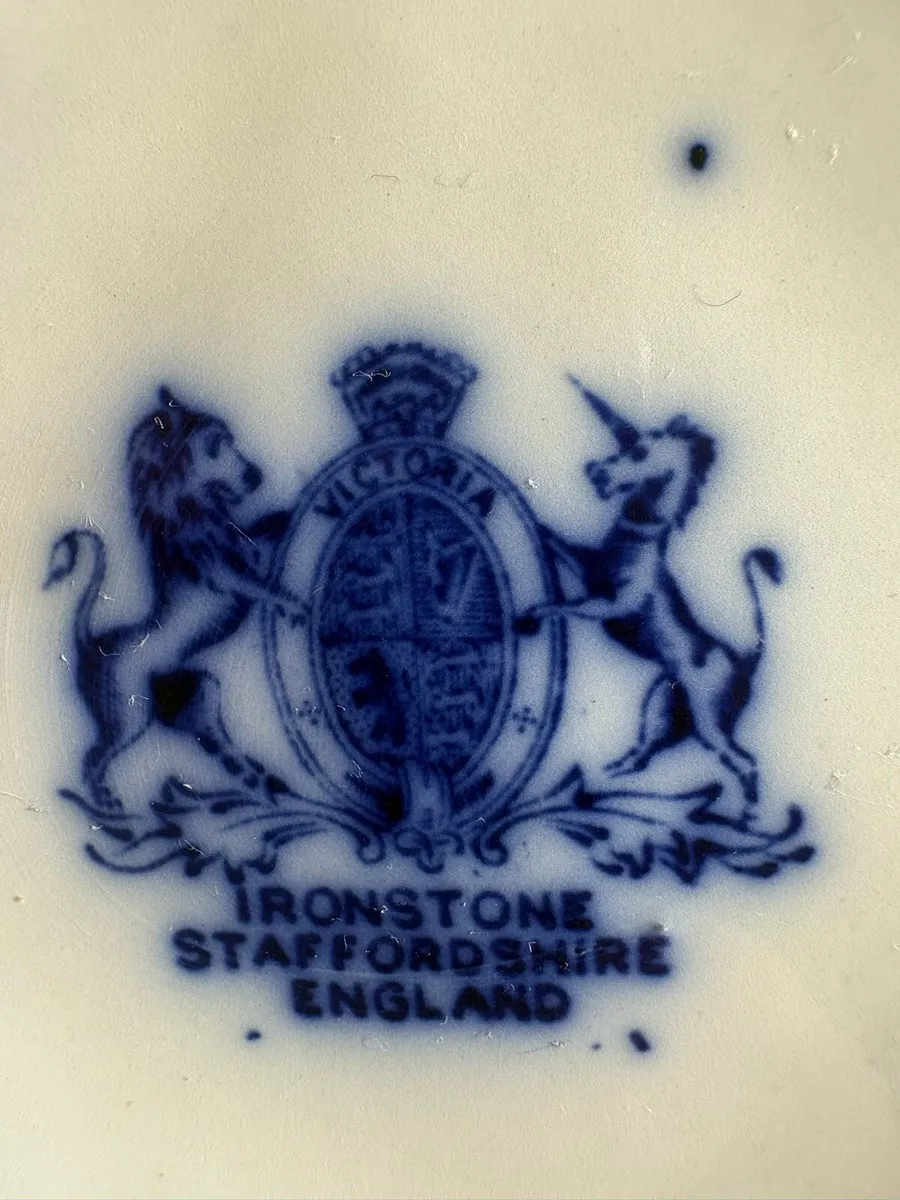 Basin and Jug - Image 3