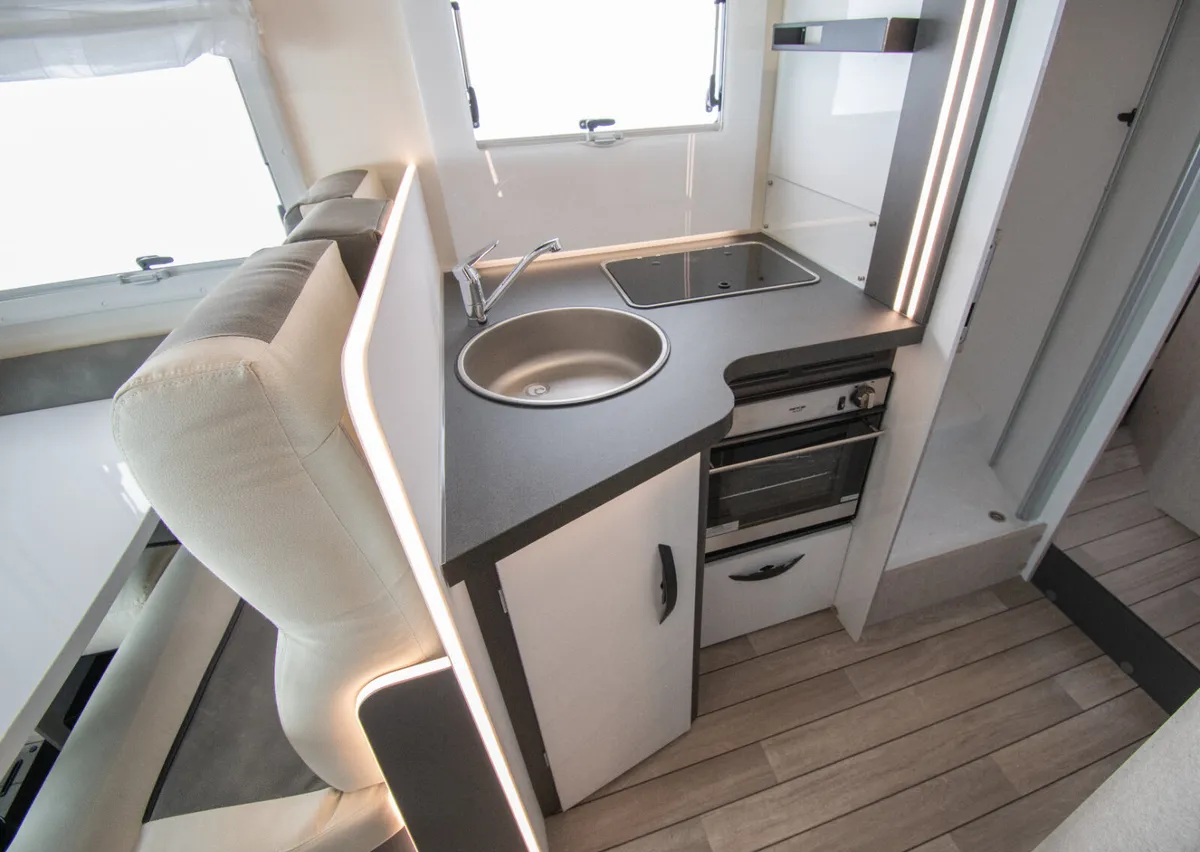 5 Berth Motorhome with Fixed Island Bed and Garage - Image 4