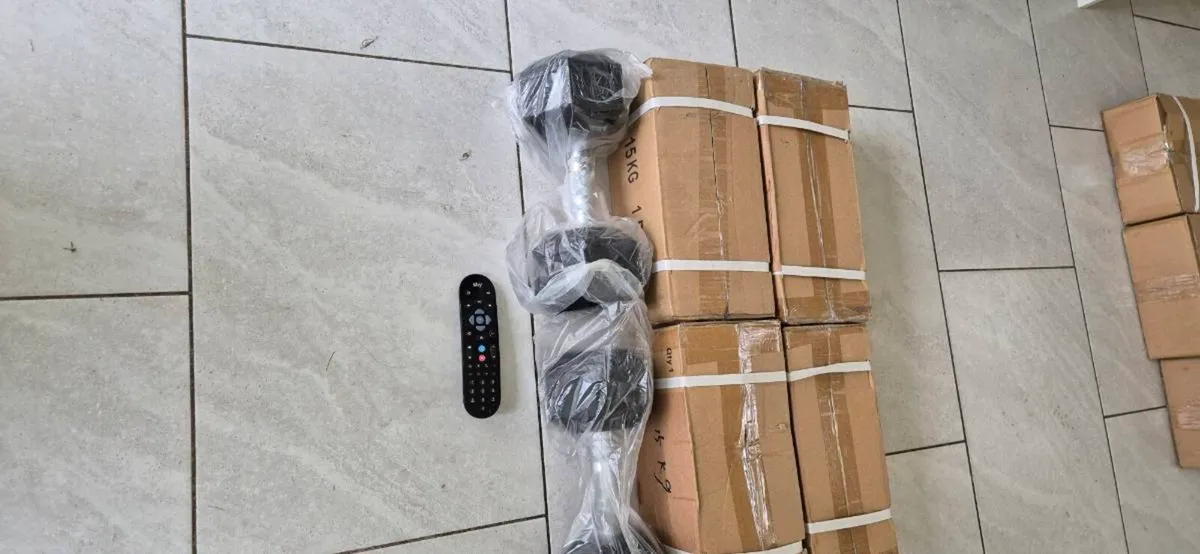 2xbrand new sets of hex dumbbells - Image 4