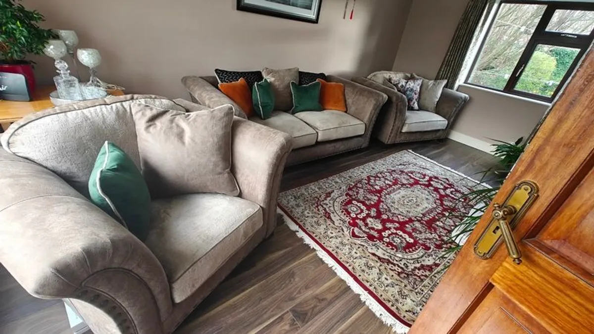 Sofa/Couch suite - Image 1