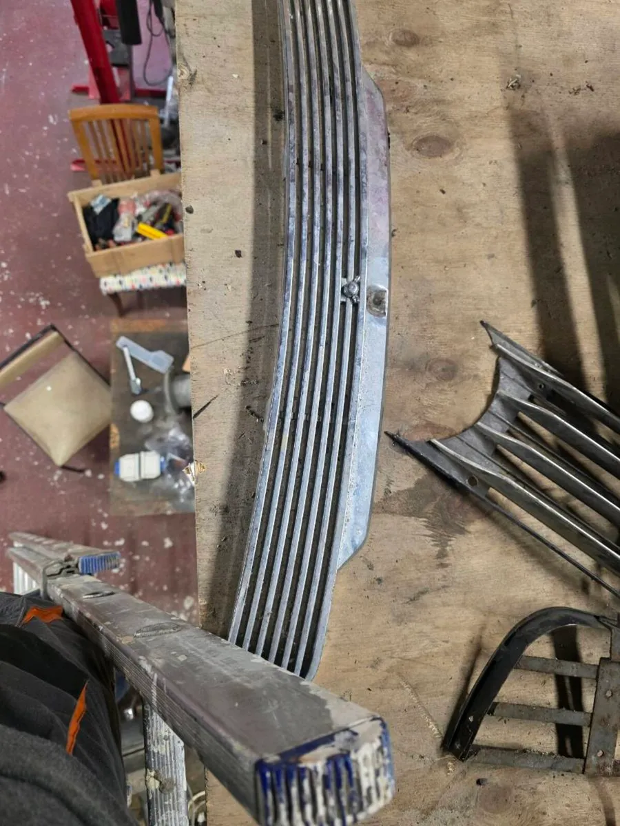 Stag engine and various parts - Image 4