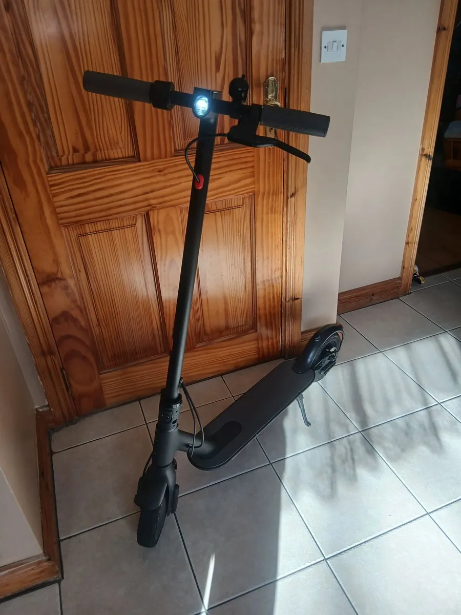 Electric scooter - Image 1