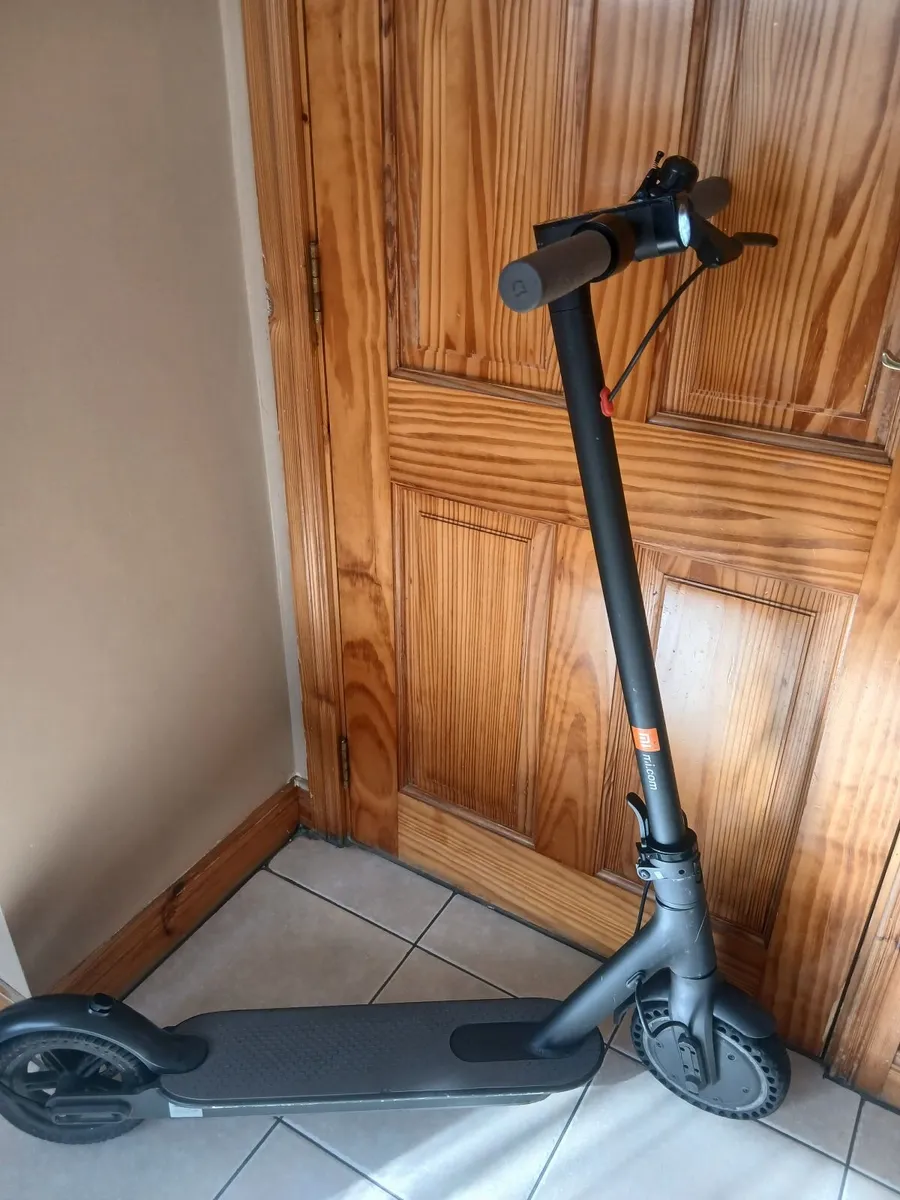 Electric scooter - Image 3