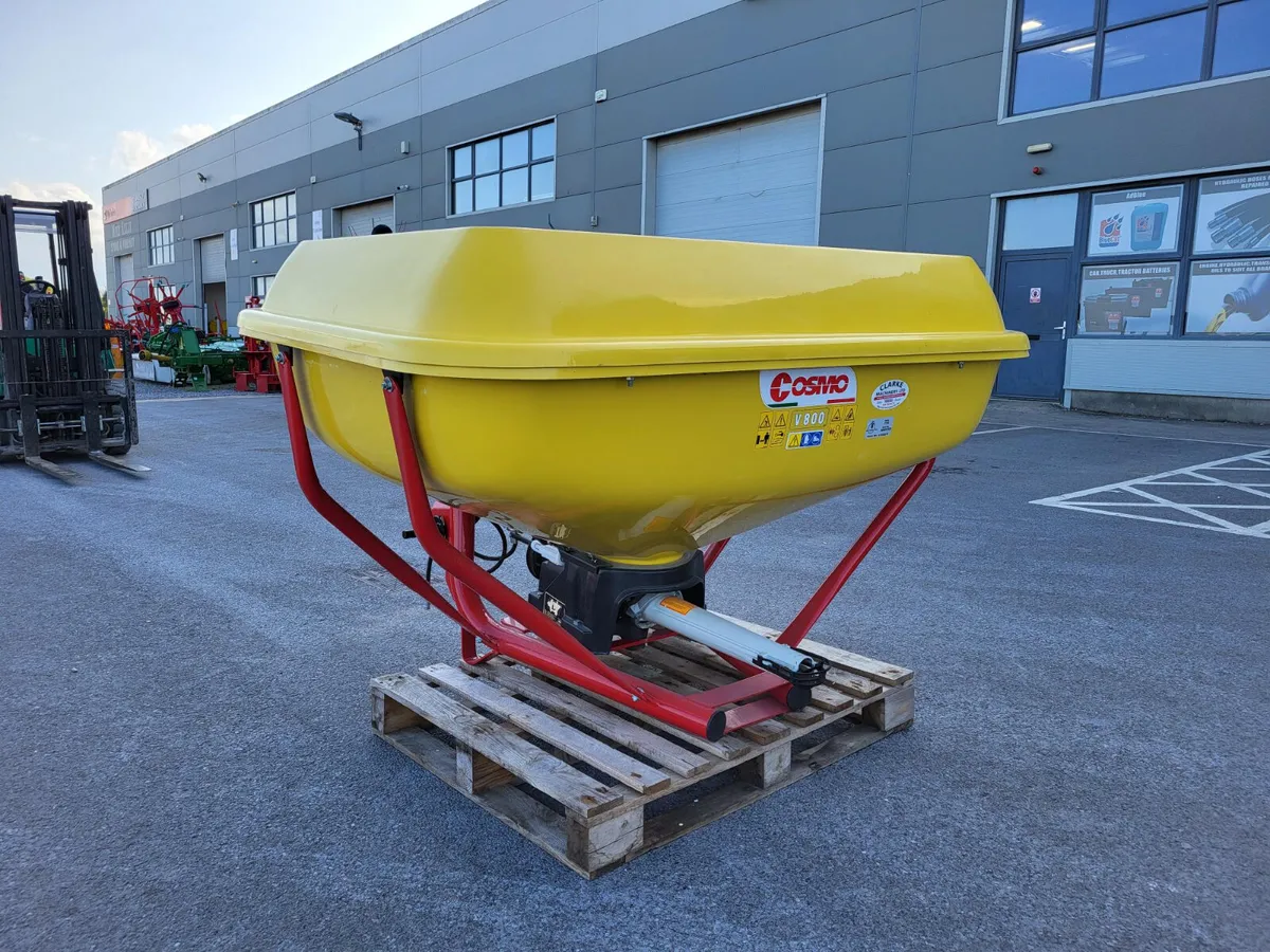 Cosmo Fertiliser Spreaders --500kg up to 1250kg - Image 2