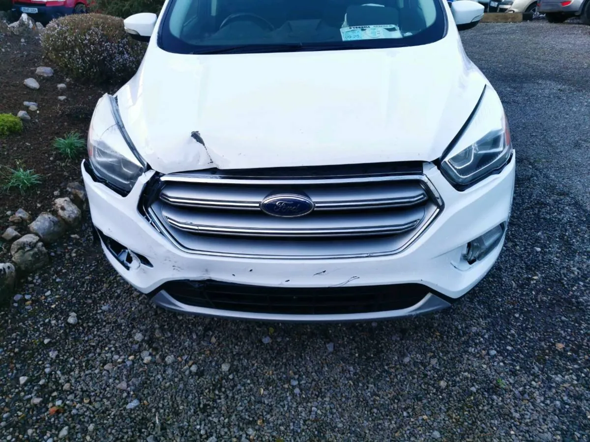 17 Ford Kuga AWD - Image 3