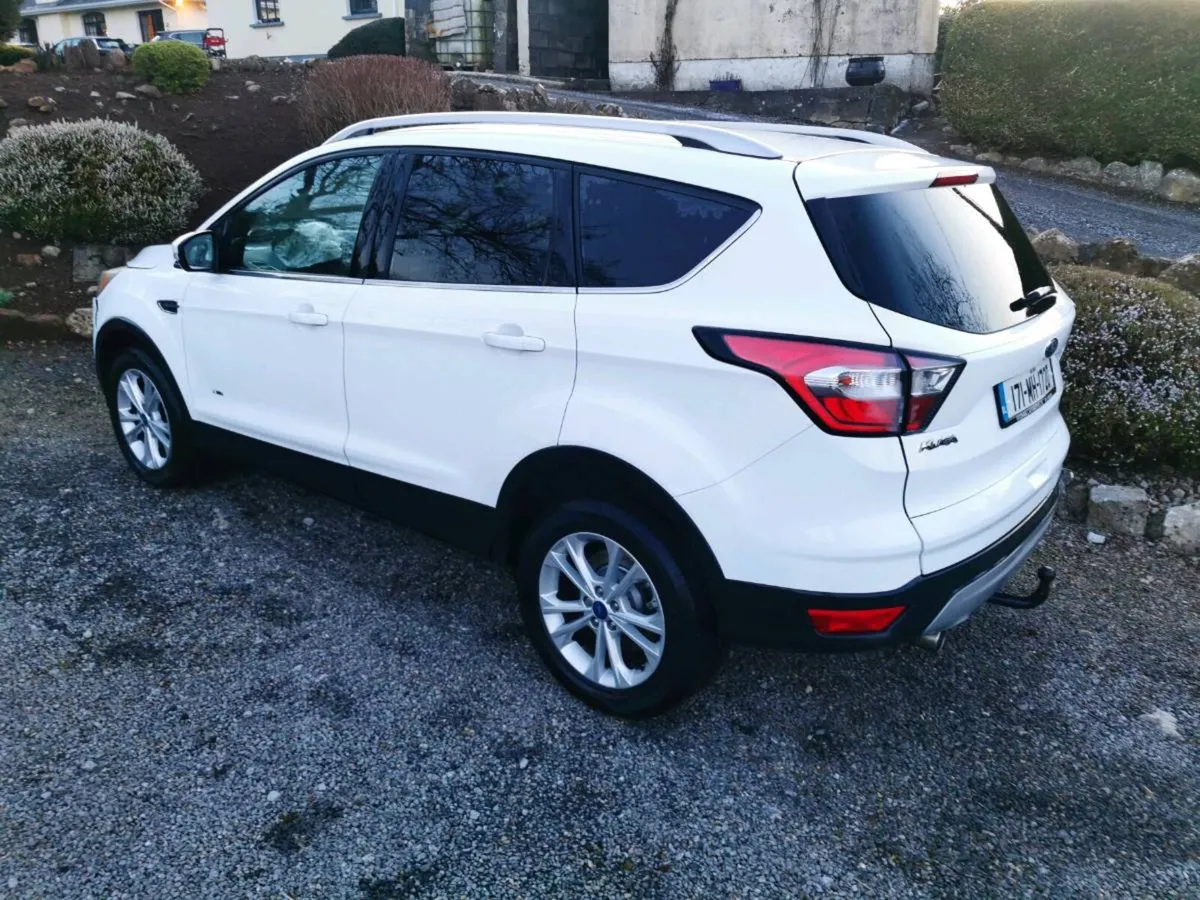 17 Ford Kuga AWD - Image 2