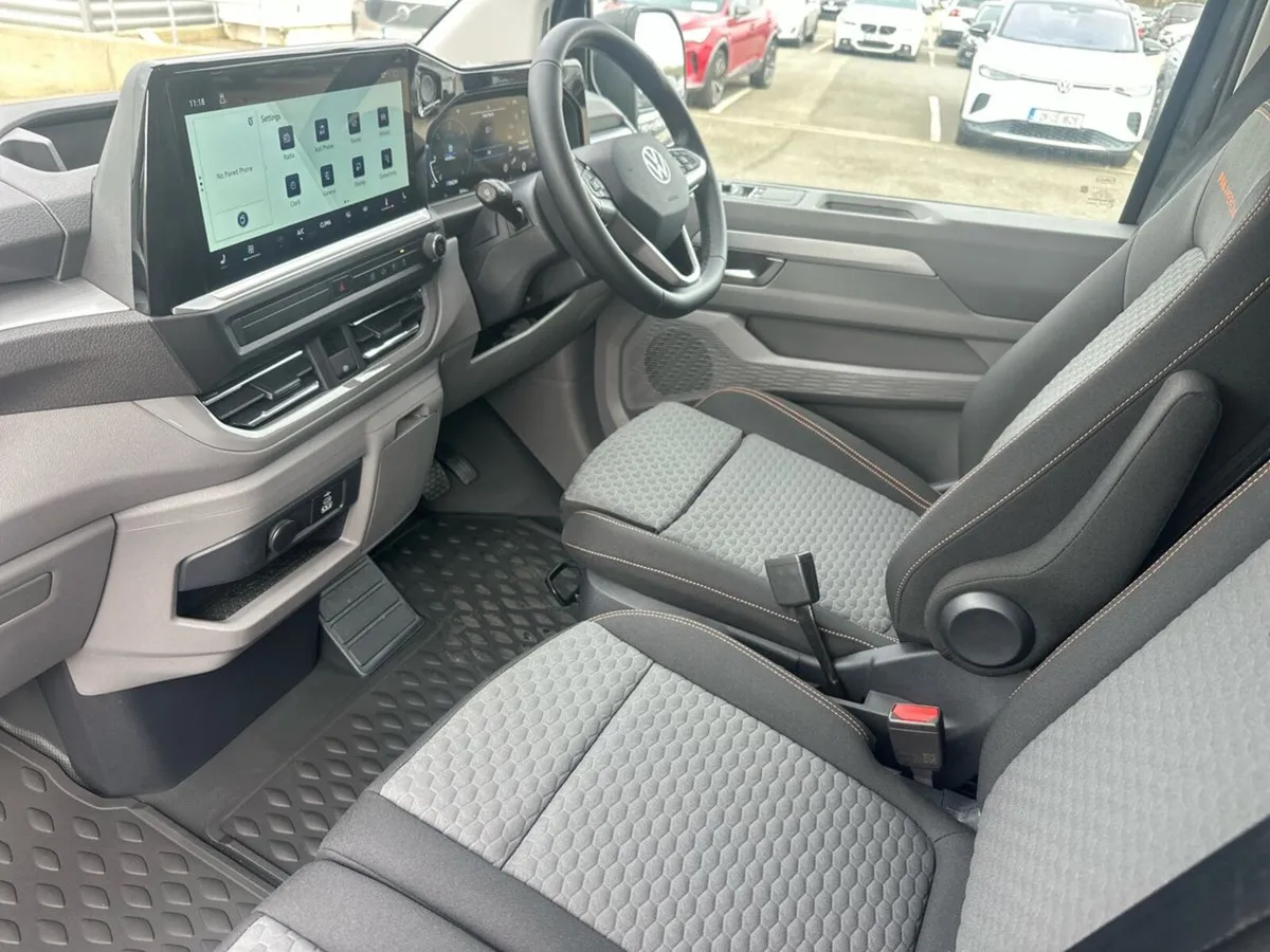 Volkswagen Transporter PANAMERICANA LWB 170BHP AUT - Image 3