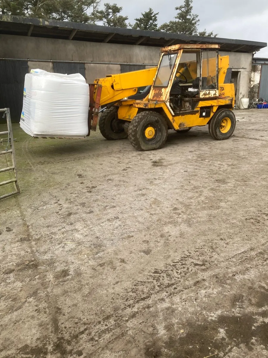 JCB 520 - Image 1