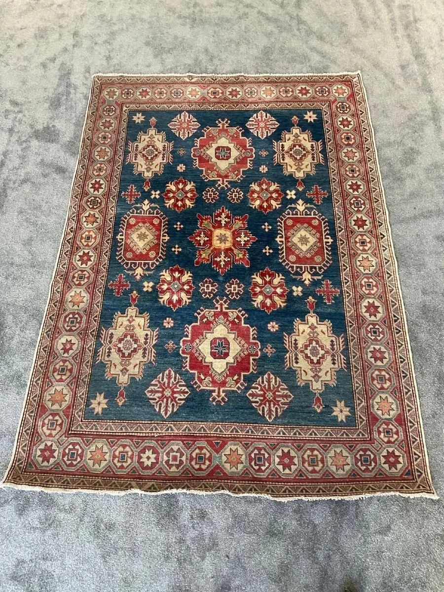 Persian style wool rug - Image 1