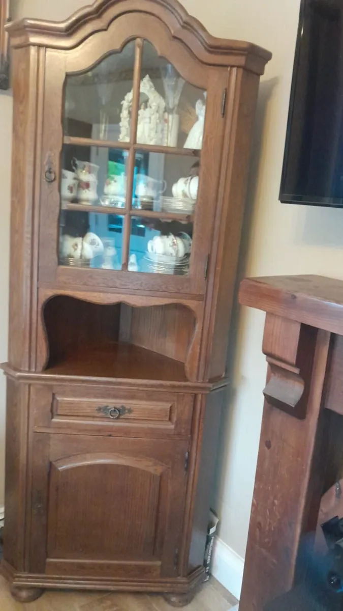 Display Cabinet - Image 1