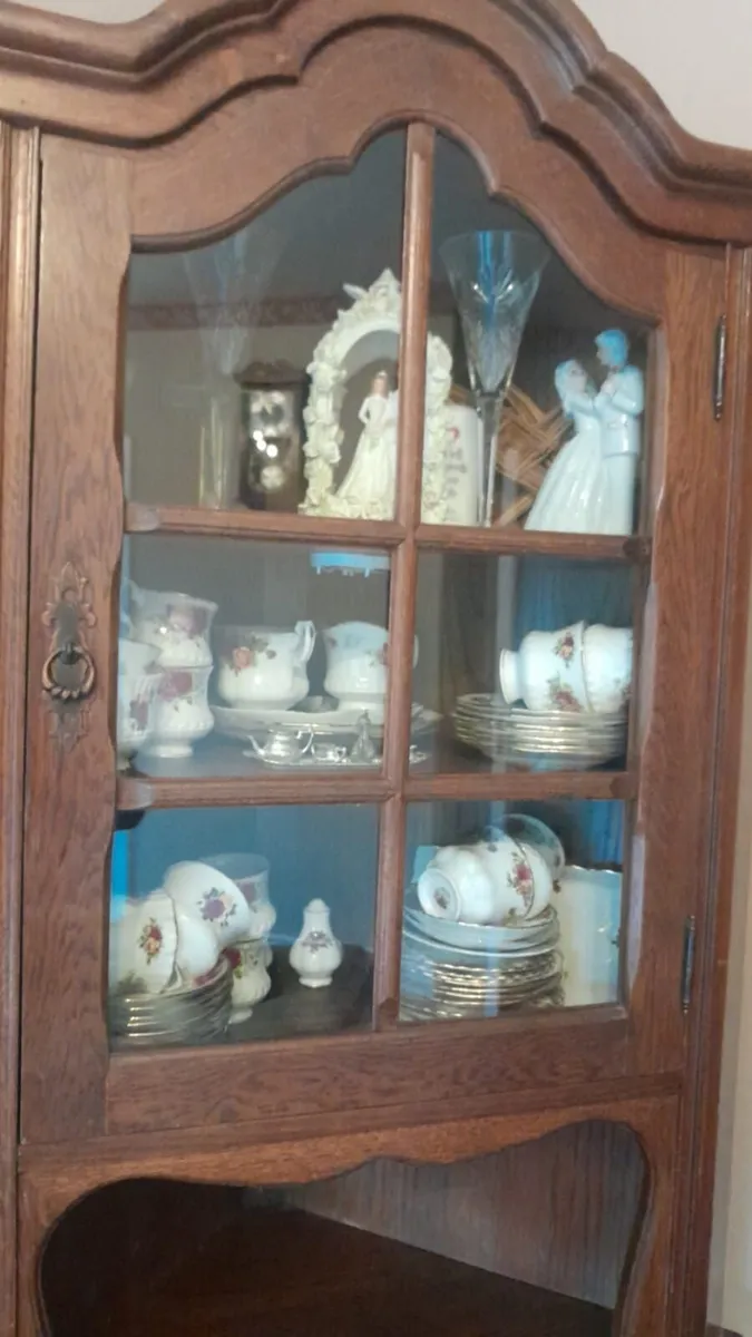 Display Cabinet - Image 3
