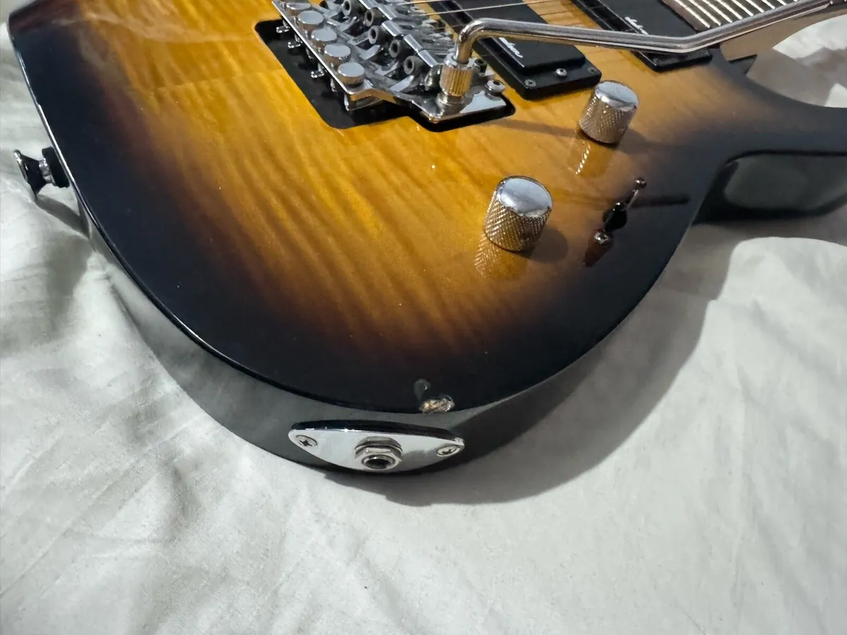 Jackson JS32 tobacco sunburst - Image 3
