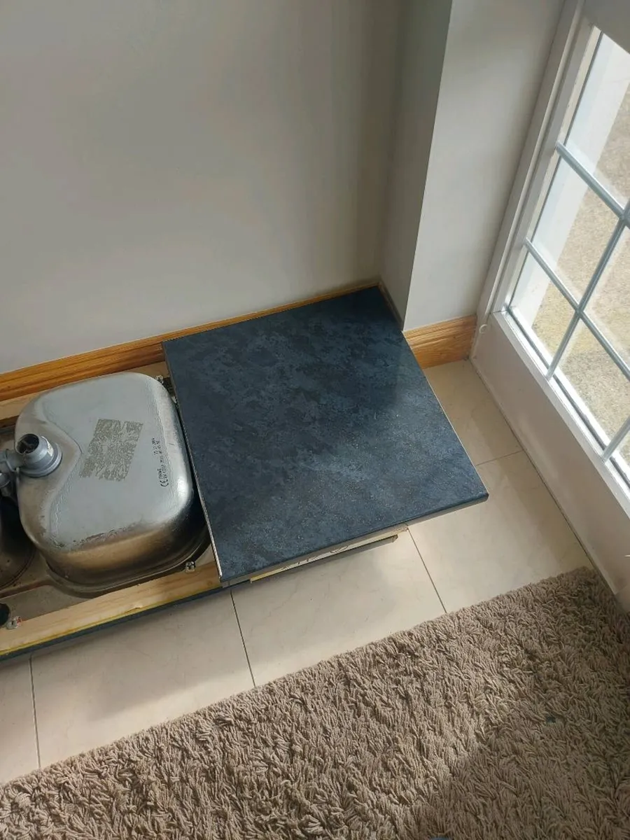 *FREE* Worktop & Sink