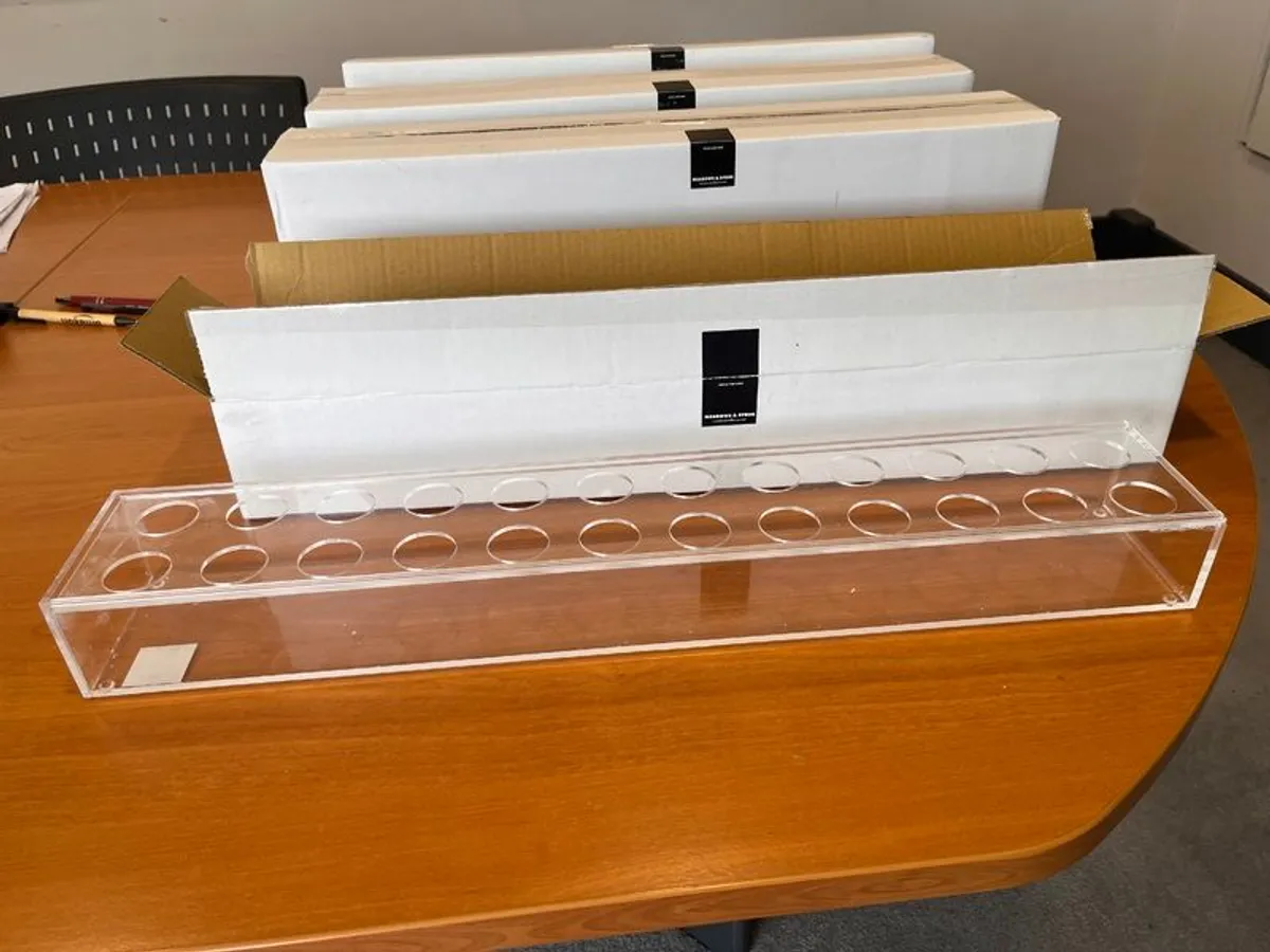 Clear acrylic Flower table Centre piece - Image 3