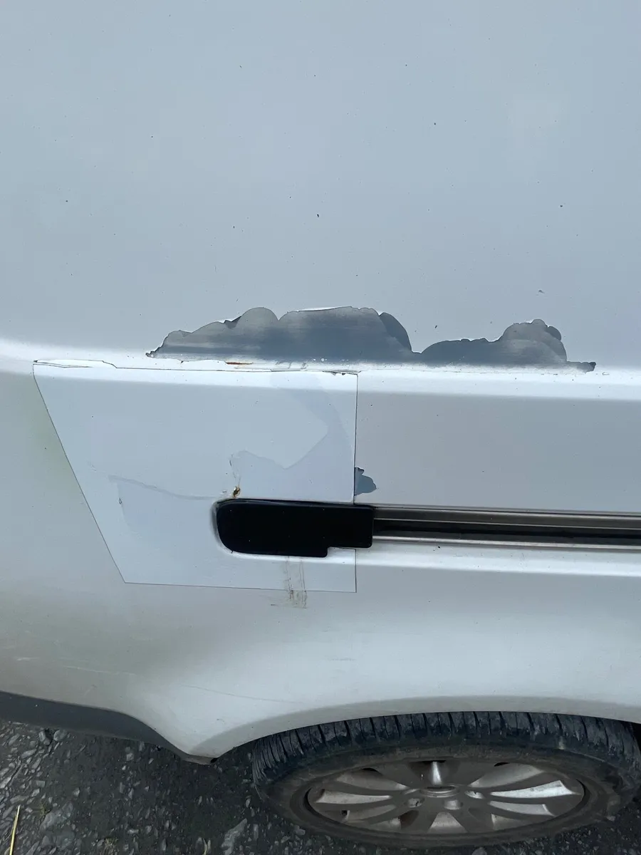 Volkswagen Caddy 2011 - Image 3