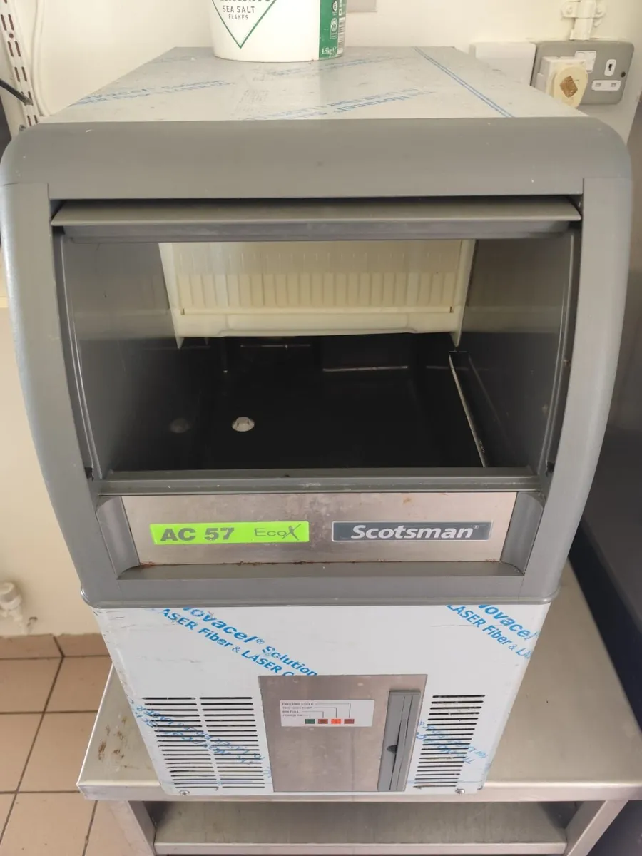 Freezers, Fridges, Ice machine,  bar & wine fridge - Image 4